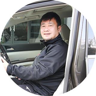 行政部：钱刚